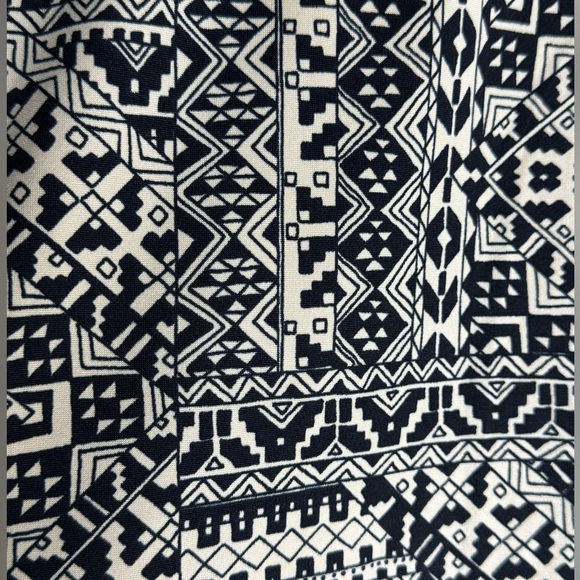 Cato Blouse - Picture 2 of 7